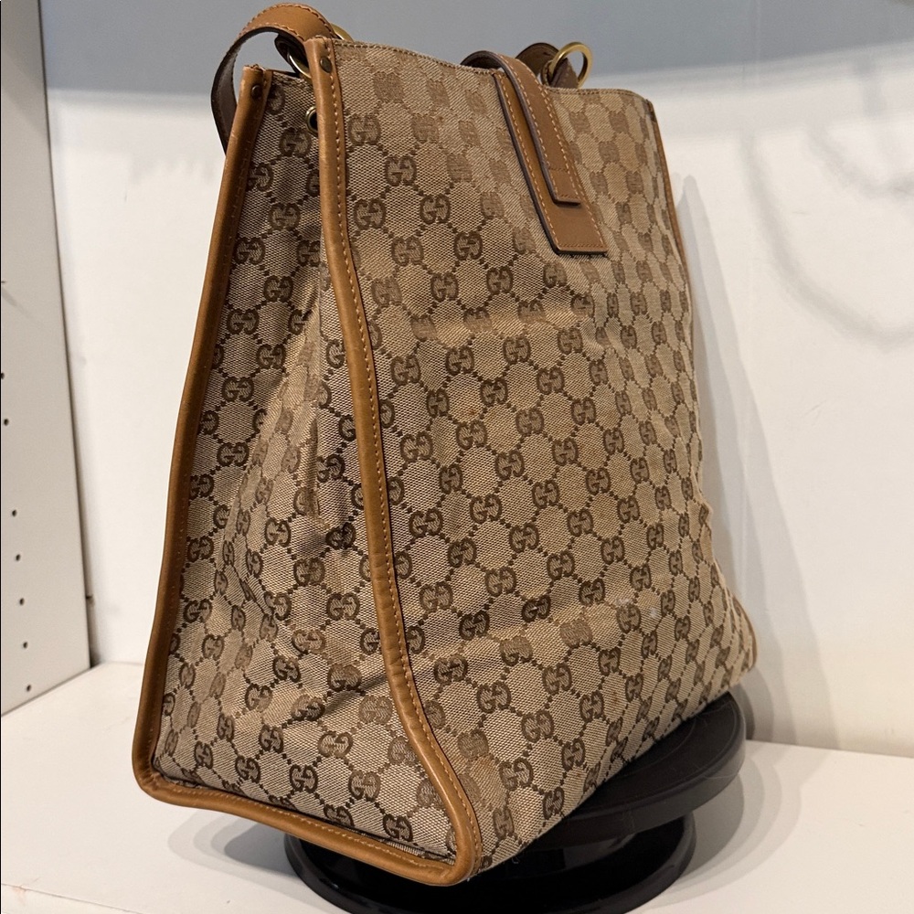 Gucci Tan and Brown Monogram Tote - Picture 5 of 14